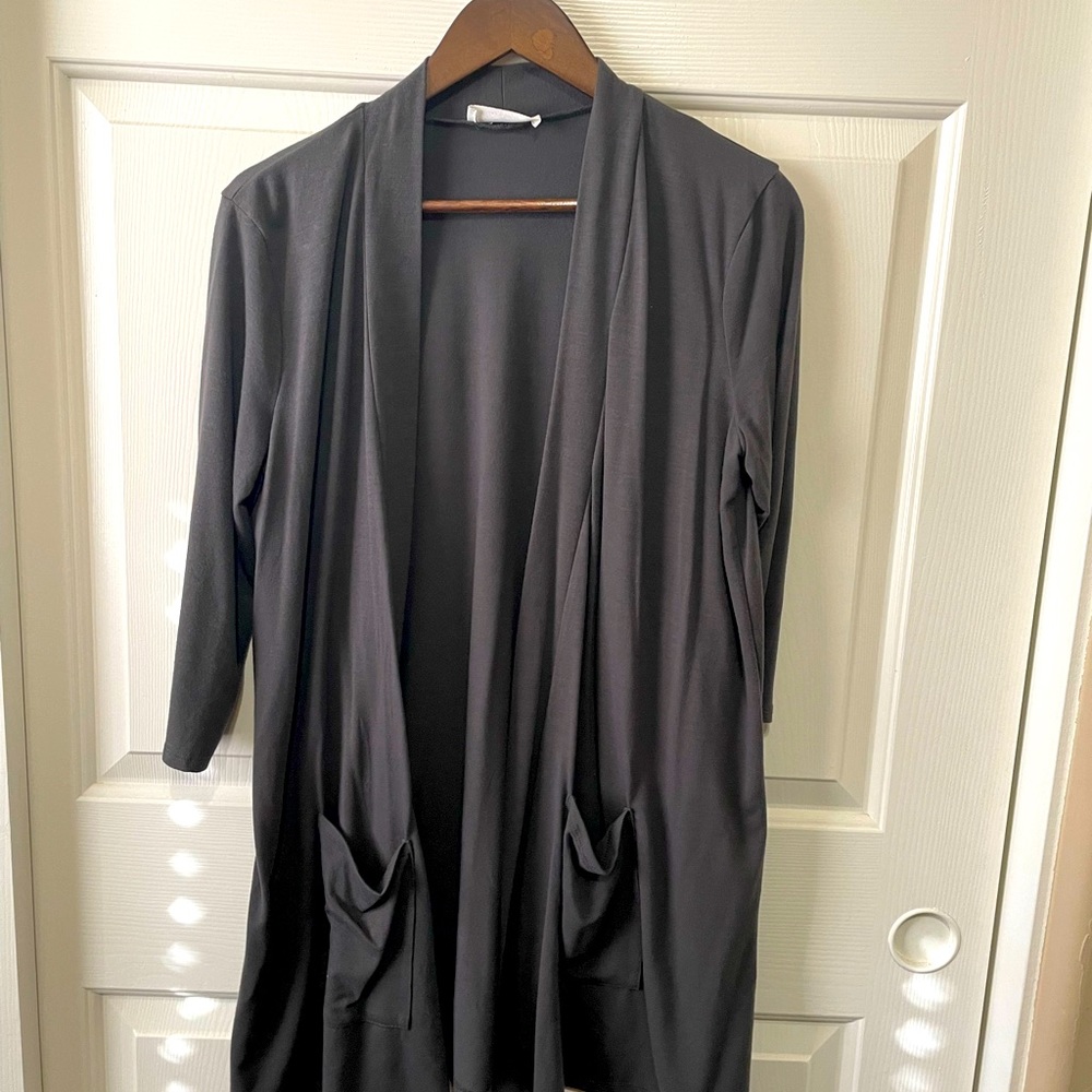 Zenana- Women’s cover up, size L. Dark grey